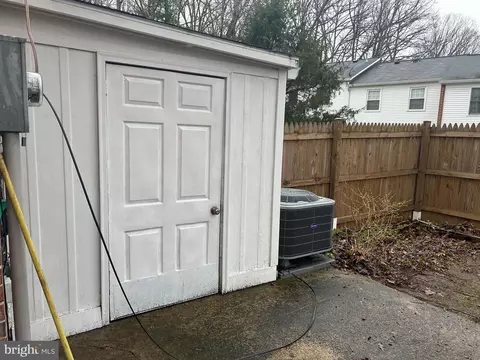 Exterior - 7751 Tiverton Dr #7751, Springfield, VA 22152 photo 6 of 7