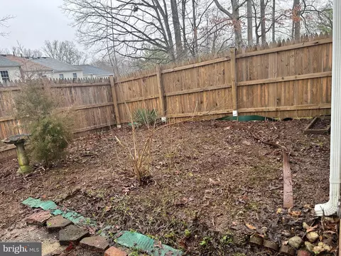 Exterior - 7751 Tiverton Dr #7751, Springfield, VA 22152 photo 5 of 7