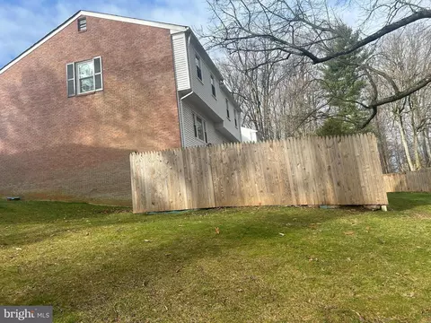 Exterior - 7751 Tiverton Dr #7751, Springfield, VA 22152 photo 3 of 7