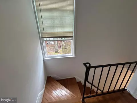 Entry Way - 7751 Tiverton Dr #7751, Springfield, VA 22152 photo 4 of 9