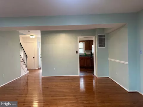 Living - 7751 Tiverton Dr #7751, Springfield, VA 22152 photo 2 of 2