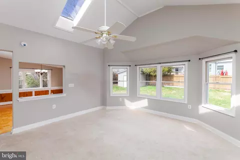 Entry Way - 7512 Inzer St, Springfield, VA 22151 photo 2 of 3