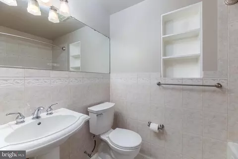 Bath - 7512 Inzer St, Springfield, VA 22151 photo 3 of 6