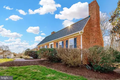11815 Chapel Rd, Clifton, VA 20124