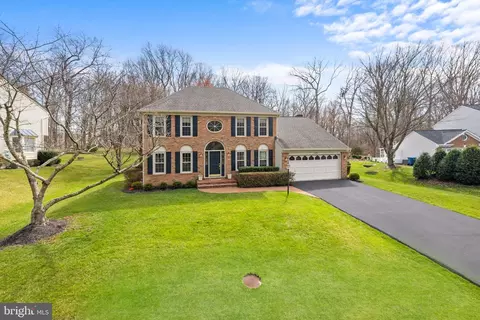 10605 Winslow Dr, Fairfax Station, VA 22039