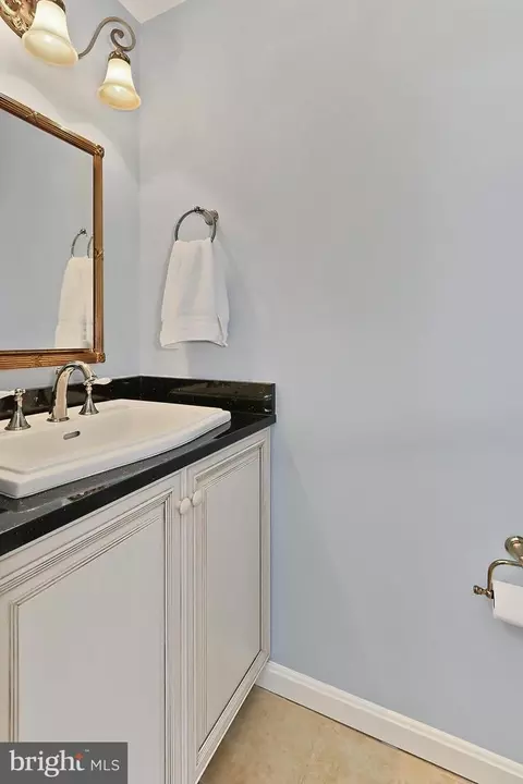 Bath - 6427 Wainfleet Ct, Springfield, VA 22152 photo 1 of 6