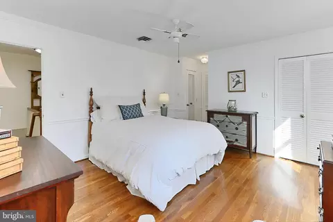 Bedroom - 6427 Wainfleet Ct, Springfield, VA 22152 photo 2 of 5