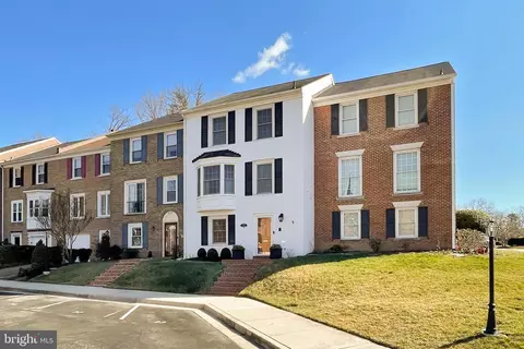 Exterior - 6427 Wainfleet Ct, Springfield, VA 22152 photo 2 of 13