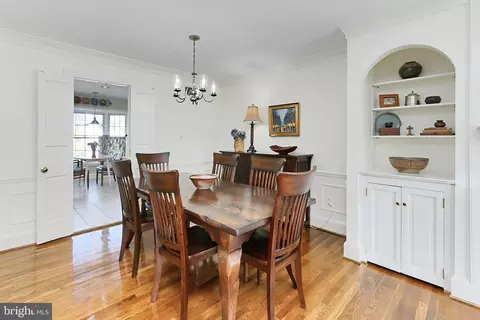 Dining - 6427 Wainfleet Ct, Springfield, VA 22152 photo 2 of 5
