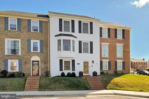 Exterior - 6427 Wainfleet Ct, Springfield, VA 22152 photo 3 of 13
