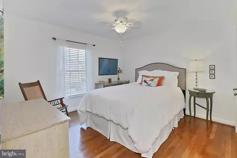 Bedroom - 6427 Wainfleet Ct, Springfield, VA 22152 photo 5 of 5