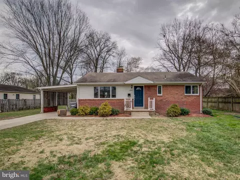 8007 Martha Washington St, Alexandria, VA 22309