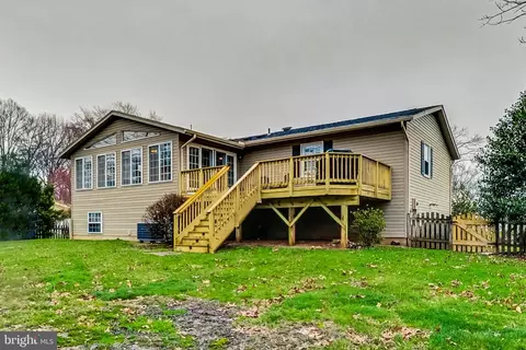 Exterior - 6910 Raspberry Plain Pl, Springfield, VA 22153 photo 6 of 8