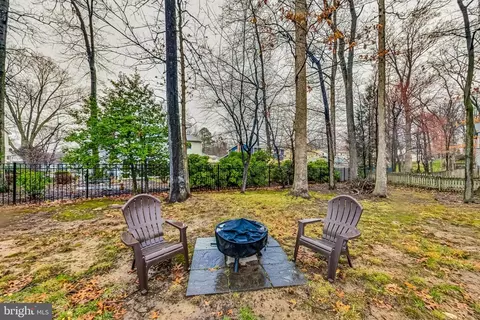 Exterior - 6910 Raspberry Plain Pl, Springfield, VA 22153 photo 8 of 8