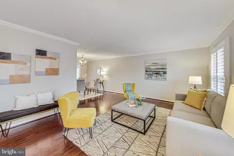 Living - 6910 Raspberry Plain Pl, Springfield, VA 22153 photo 5 of 8