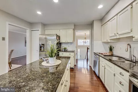 Kitchen - 6910 Raspberry Plain Pl, Springfield, VA 22153 photo 2 of 3