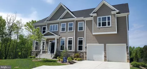 8732 Lukens Ln, Alexandria, VA 22309