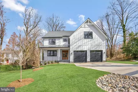 2209 Grayson Pl, Falls Church, VA 22043