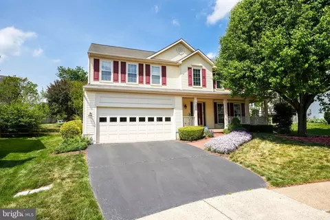 5604 Flagler Dr, Centreville, VA 20120