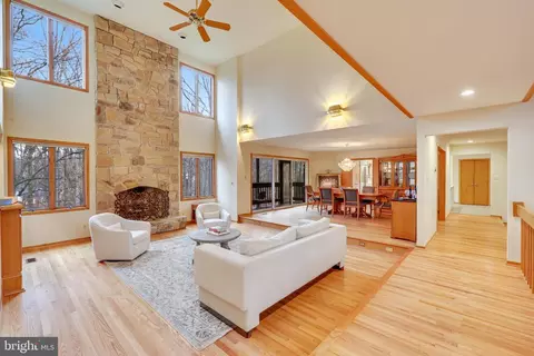 Living - 2211 Halcyon Ln, Vienna, VA 22181 photo 1 of 10