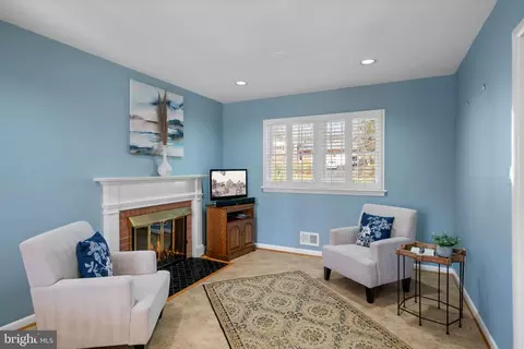 Living - 2416 Silver Fox Ln, Reston, VA 20191 photo 6 of 6