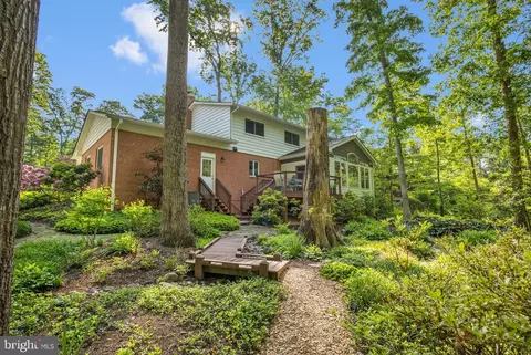 Exterior - 2416 Silver Fox Ln, Reston, VA 20191 photo 6 of 16