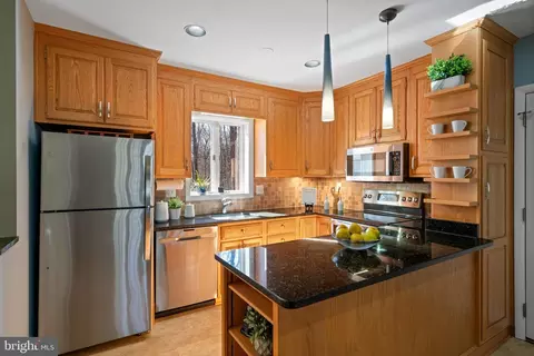 Kitchen - 2416 Silver Fox Ln, Reston, VA 20191 photo 3 of 5