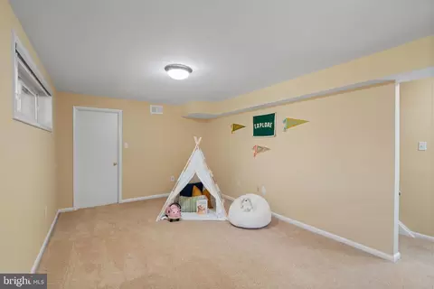 Bedroom - 2416 Silver Fox Ln, Reston, VA 20191 photo 4 of 4