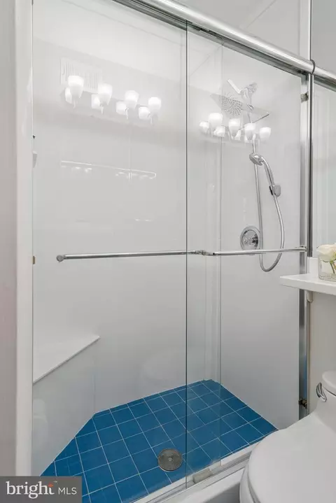 Bath - 2416 Silver Fox Ln, Reston, VA 20191 photo 4 of 8