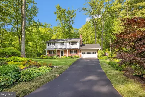 Exterior - 2416 Silver Fox Ln, Reston, VA 20191 photo 3 of 16