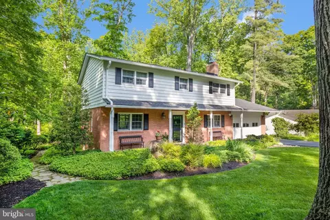 Exterior - 2416 Silver Fox Ln, Reston, VA 20191 photo 4 of 16