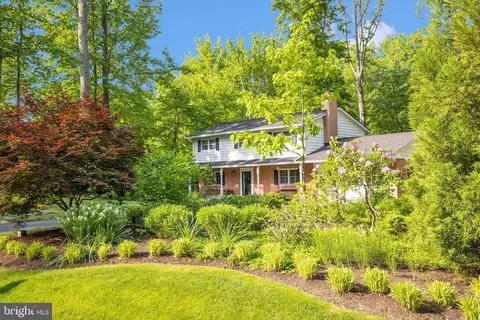 Exterior - 2416 Silver Fox Ln, Reston, VA 20191 photo 12 of 16
