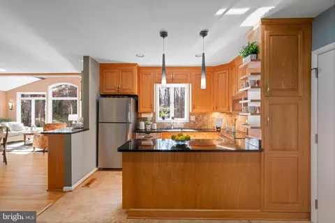 Kitchen - 2416 Silver Fox Ln, Reston, VA 20191 photo 4 of 5