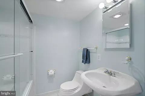 Bath - 2416 Silver Fox Ln, Reston, VA 20191 photo 7 of 8