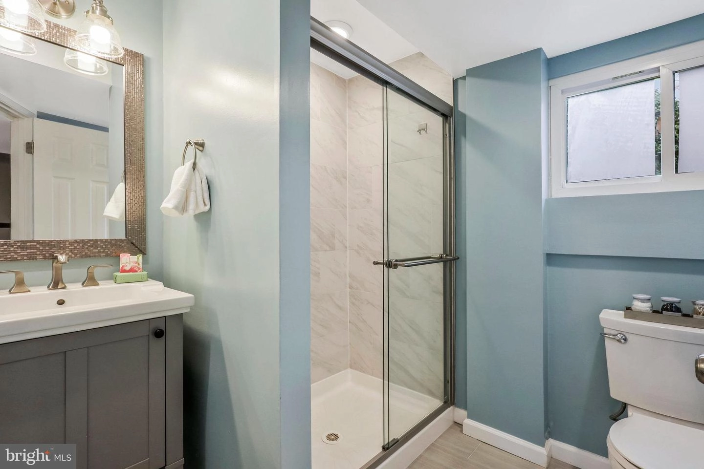 Bath - 7626 Webbwood Ct, Springfield, VA 22151 photo 6 of 7