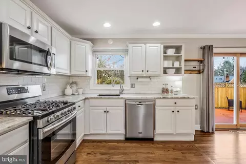 Kitchen - 7626 Webbwood Ct, Springfield, VA 22151 photo 1 of 4