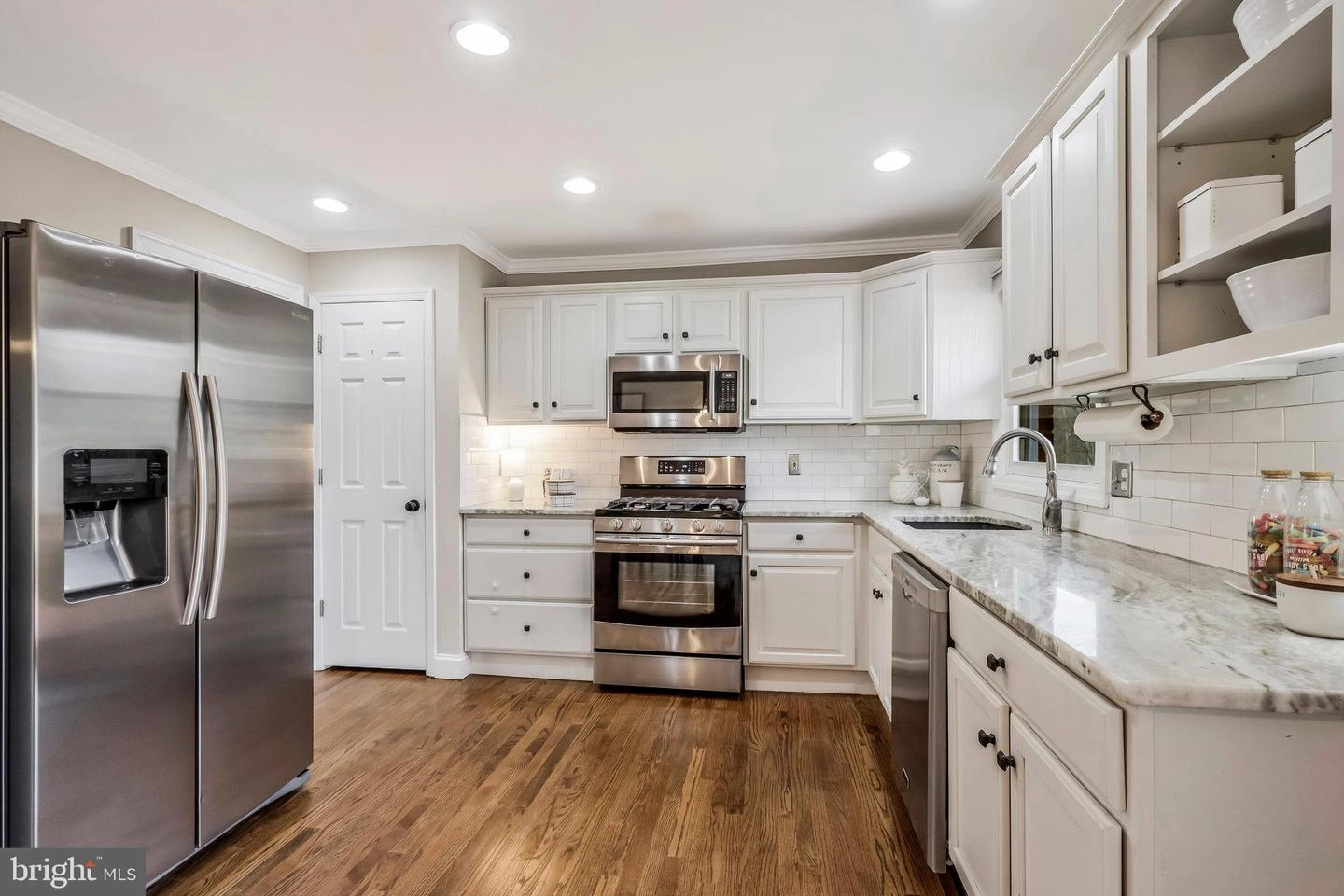Kitchen - 7626 Webbwood Ct, Springfield, VA 22151 photo 3 of 4
