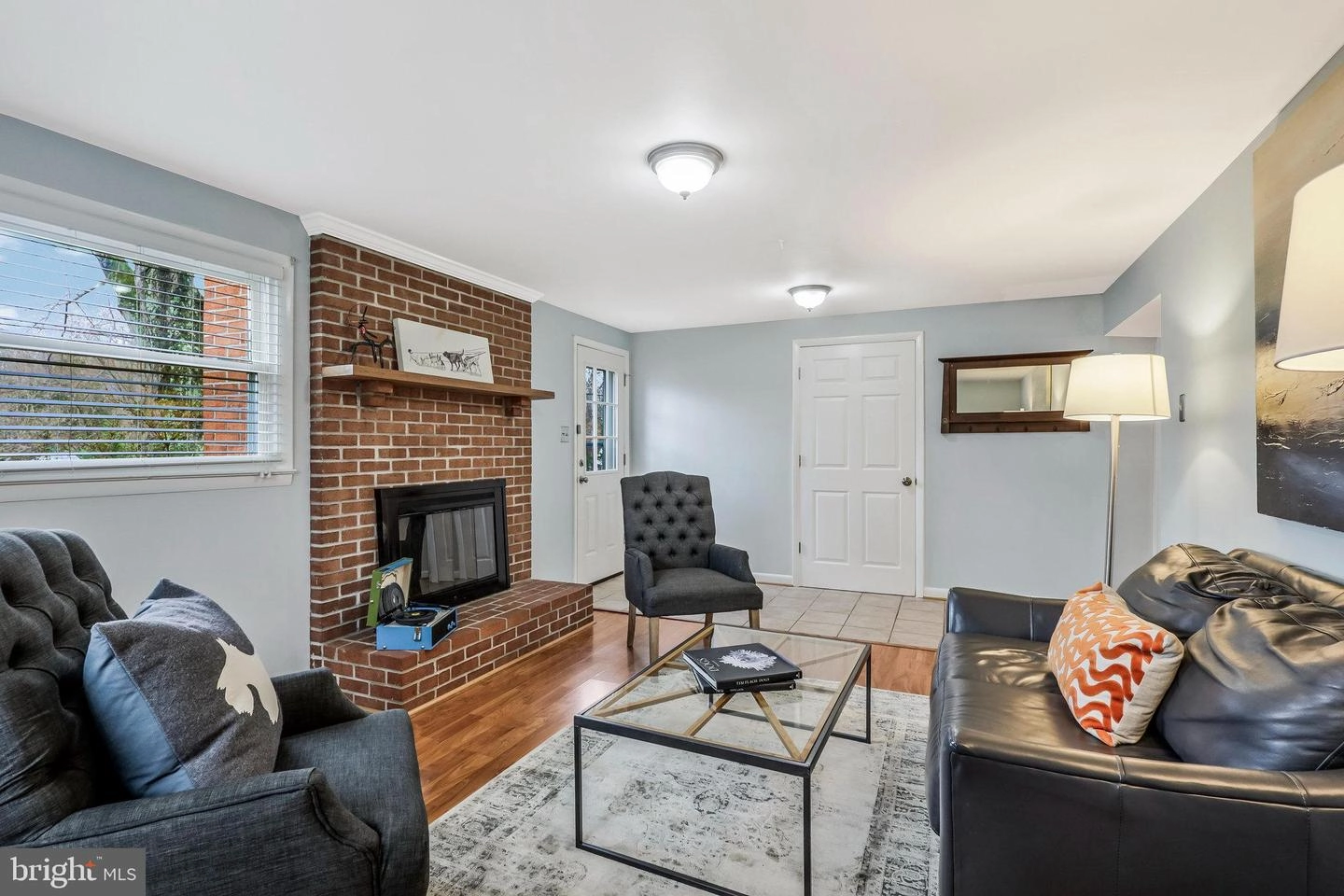 Living - 7626 Webbwood Ct, Springfield, VA 22151 photo 6 of 7
