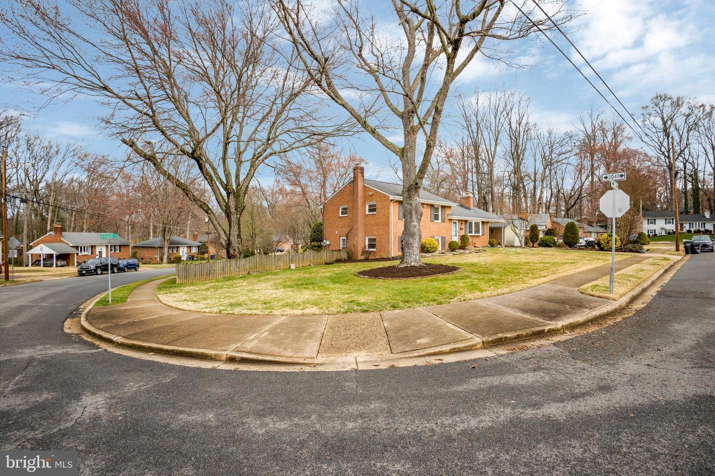 Exterior - 7626 Webbwood Ct, Springfield, VA 22151 photo 3 of 13