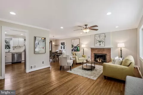 Living - 7626 Webbwood Ct, Springfield, VA 22151 photo 1 of 7