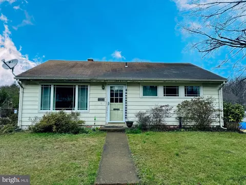 6631 Dorset Dr, Alexandria, VA 22310