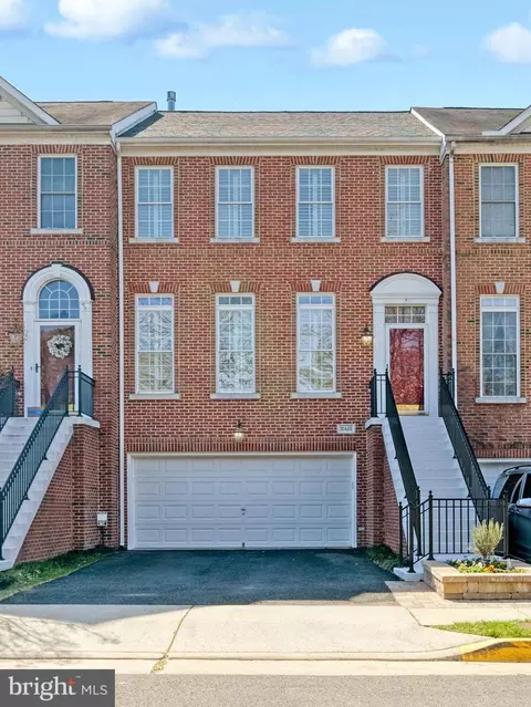12423 Dorforth Dr, Fairfax, VA 22033