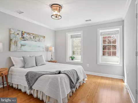 Bedroom - 2398 Ridgehampton Ct, Reston, VA 20191 photo 2 of 3