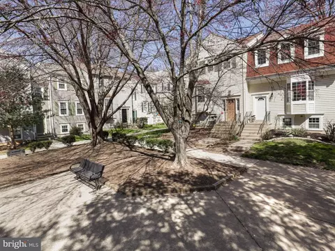 Exterior - 2398 Ridgehampton Ct, Reston, VA 20191 photo 3 of 8
