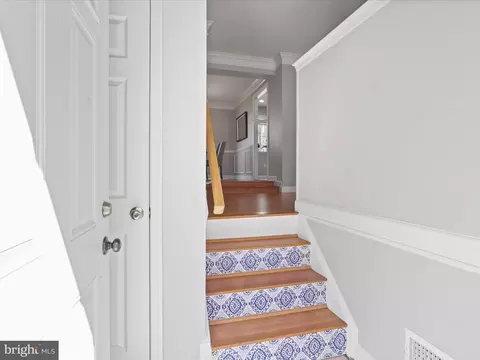 Entry Way - 2398 Ridgehampton Ct, Reston, VA 20191 photo 1 of 4