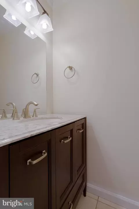 Bath - 2474 Ridgehampton Ct, Reston, VA 20191 photo 1 of 6