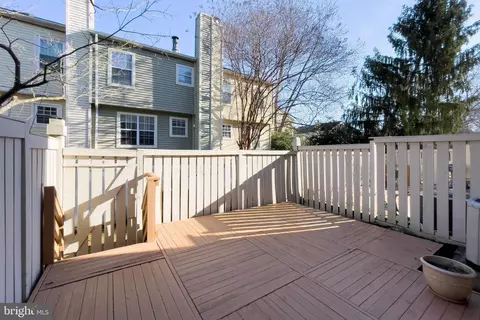 Exterior - 2474 Ridgehampton Ct, Reston, VA 20191 photo 3 of 3