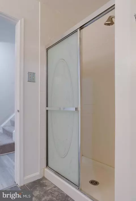 Bath - 2474 Ridgehampton Ct, Reston, VA 20191 photo 5 of 6