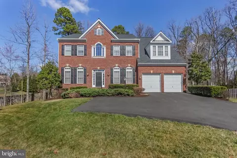 7215 White House Dr, Springfield, VA 22153