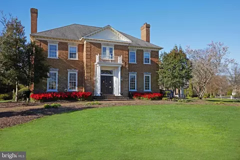 9329 Mount Vernon Cir, Alexandria, VA 22309